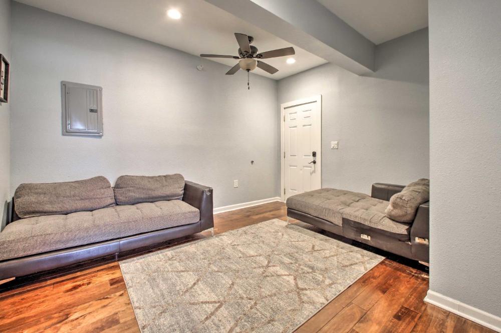 2 Mi to Warren Dunes - Bright Sawyer Apartment!